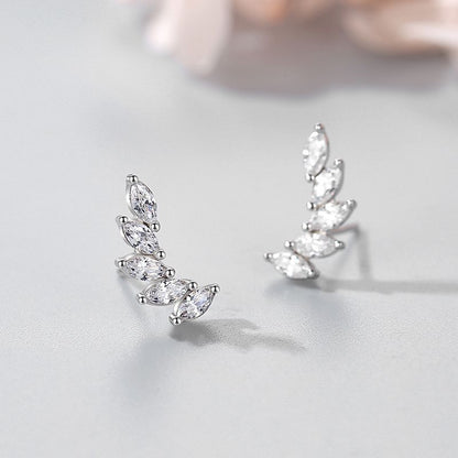 Women's Personality Fashion Feather Stud Earrings